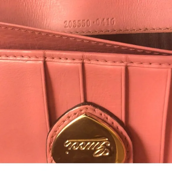 👛Gucci Soft Pink Goldtone Heart Snap Wallet with box Multi-Host Pick Gorgeous!!! - Picture 14 of 17